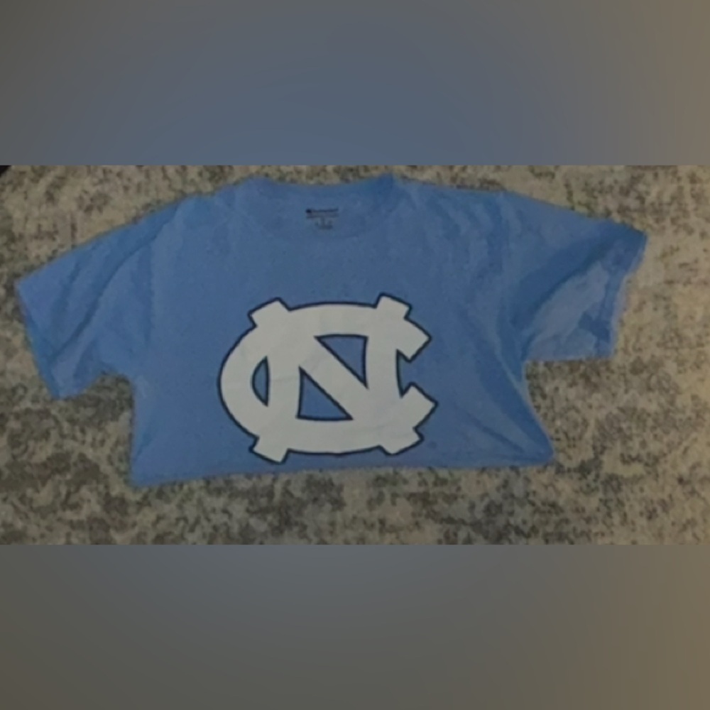 Champion North Carolina Tar Heels
UNC Logo T-Shirt Blue Size : Medium